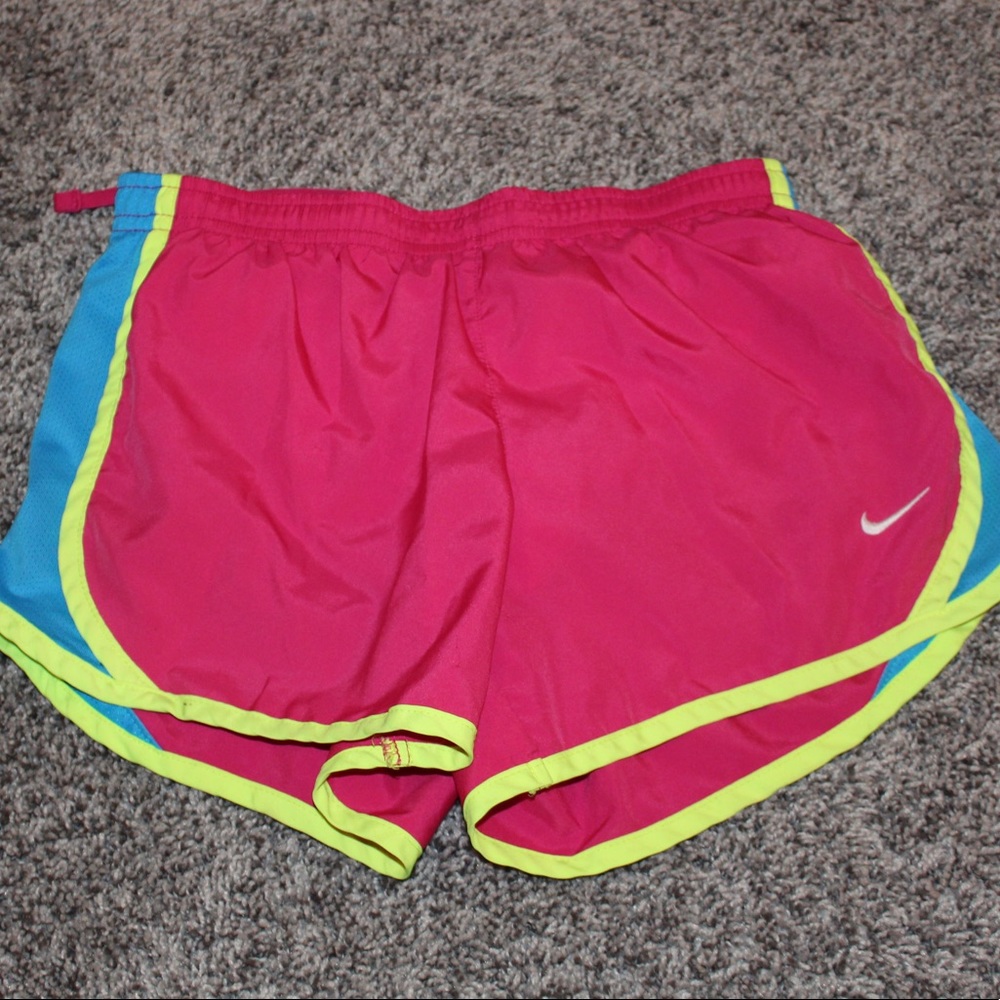 girls nike shorts